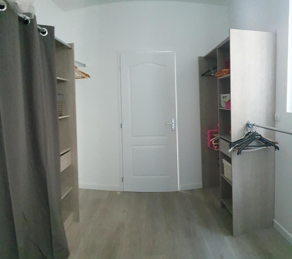 Appartement hyper-centre Epernay avec sauna et parking privé Esterno foto