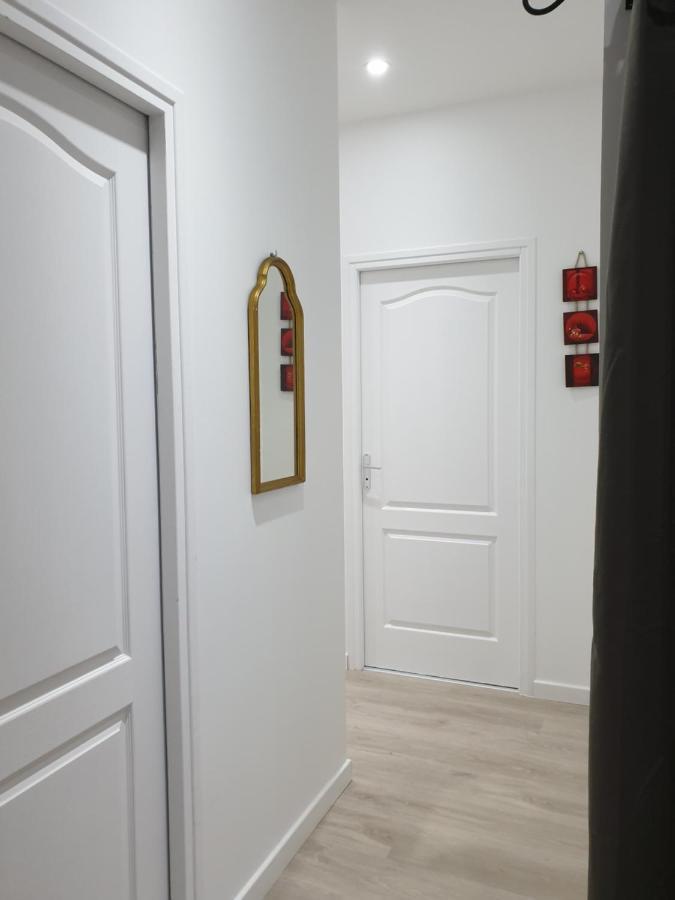 Appartement hyper-centre Epernay avec sauna et parking privé Esterno foto