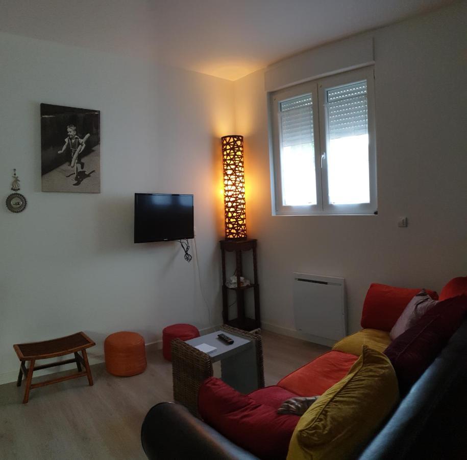 Appartement hyper-centre Epernay avec sauna et parking privé Esterno foto
